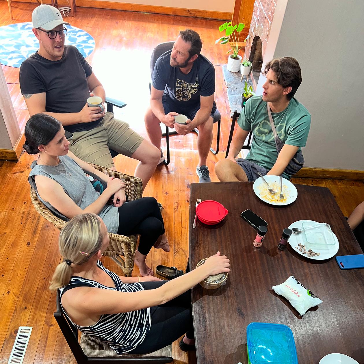 Office community enjoying lunch together at Kanwerk